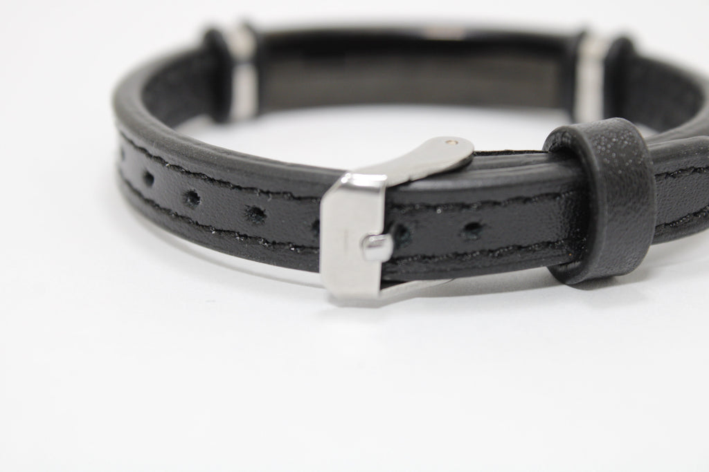 Brazalete placa acero correa piel estilo reloj
