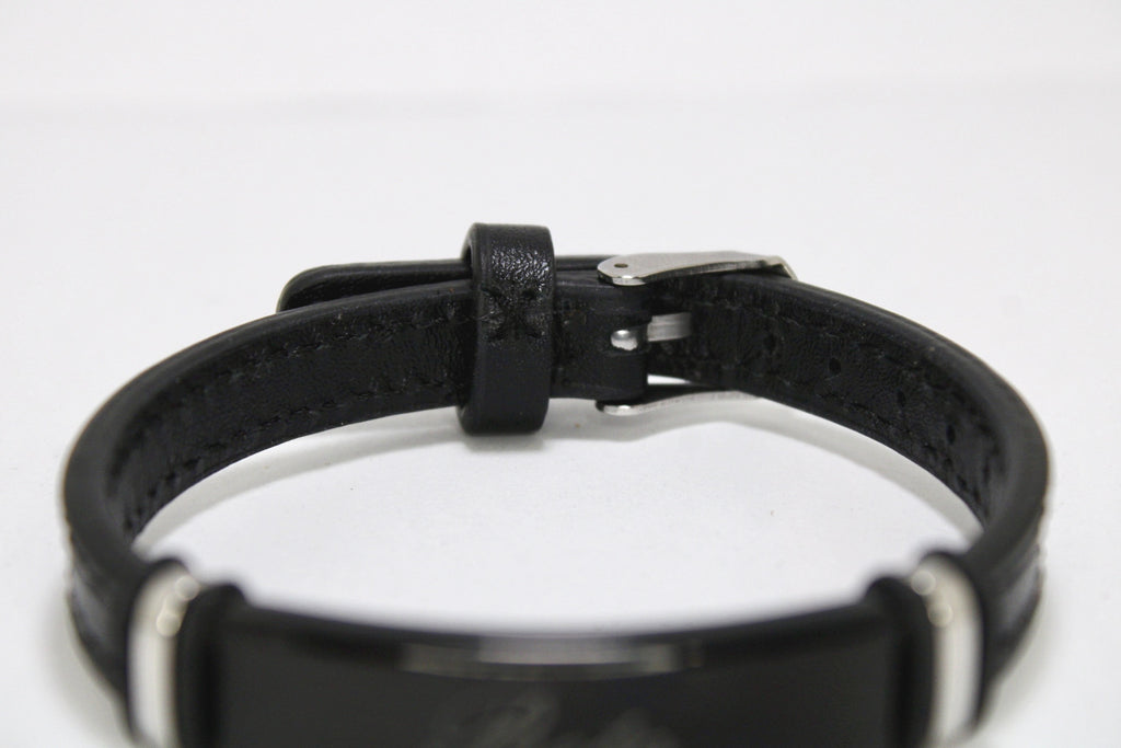 Brazalete placa acero correa piel estilo reloj